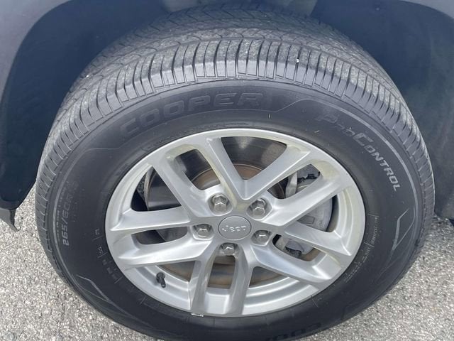 2021 Jeep Grand Cherokee L Laredo