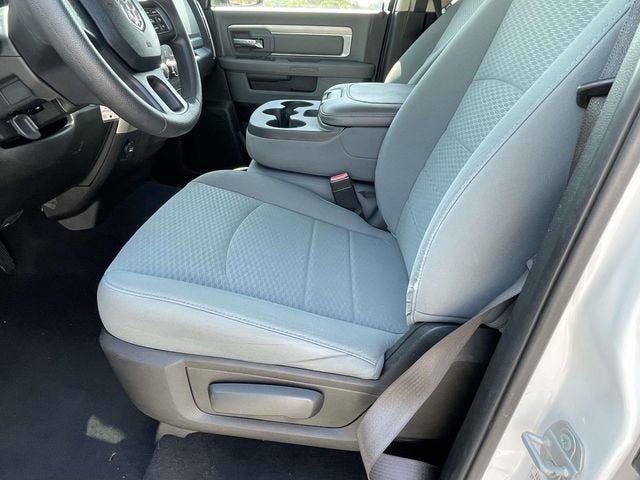 2019 RAM 1500 Classic SLT Crew Cab 4x4 6'4" Box