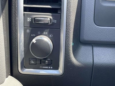 2019 RAM 1500 Classic SLT Crew Cab 4x4 6'4" Box