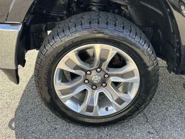 2019 RAM 1500 Longhorn Crew Cab 4x4 5'7" Box