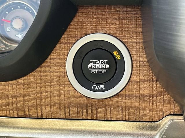 2019 RAM 1500 Longhorn Crew Cab 4x4 5'7" Box