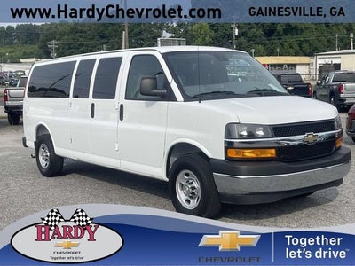 2025 Chevrolet Express Passenger 1LT