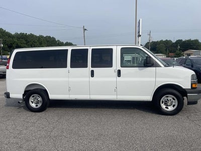 2025 Chevrolet Express Passenger 1LT