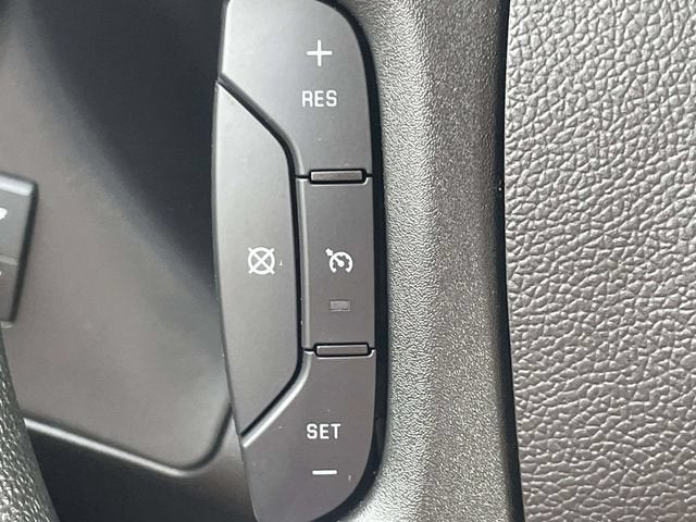 2025 Chevrolet Express Passenger 1LT