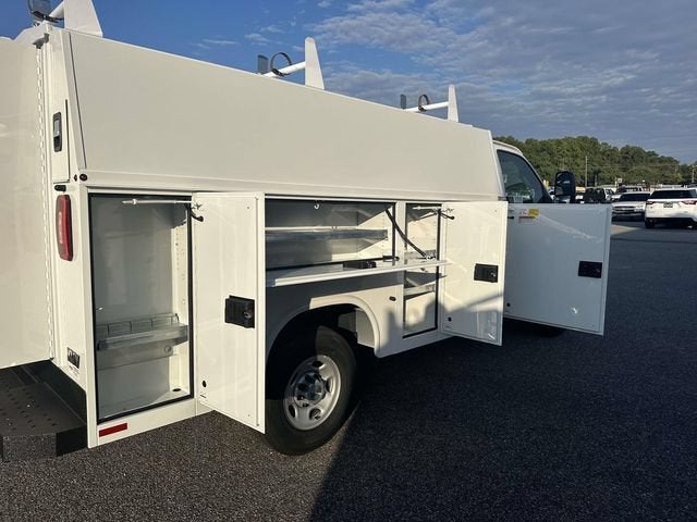 2025 Chevrolet Express Cutaway 3500 1WT