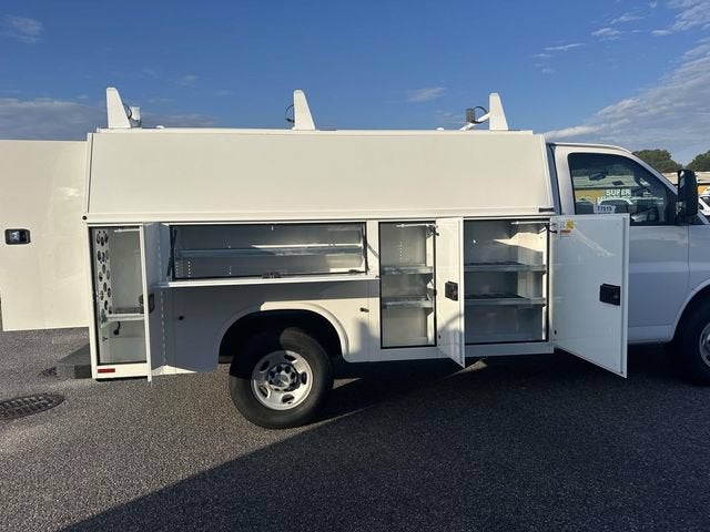 2025 Chevrolet Express Cutaway 3500 1WT
