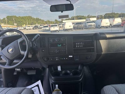 2025 Chevrolet Express Cutaway 3500 1WT