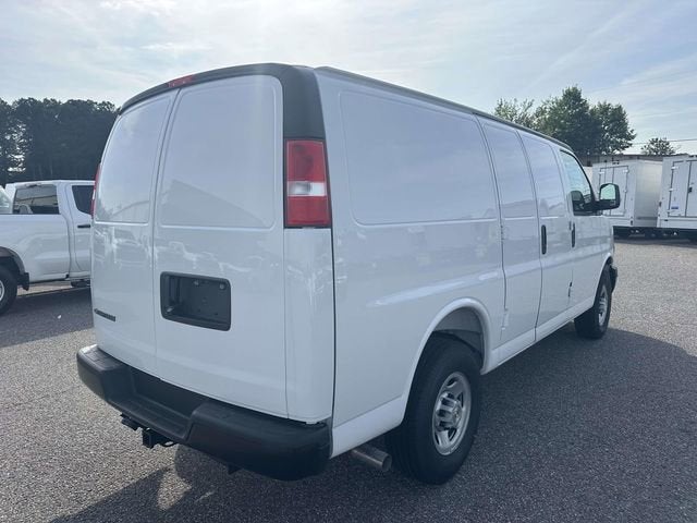 2026 Chevrolet Express Cargo 1WT