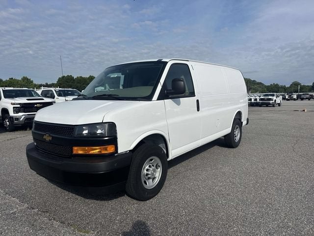 2026 Chevrolet Express Cargo 1WT