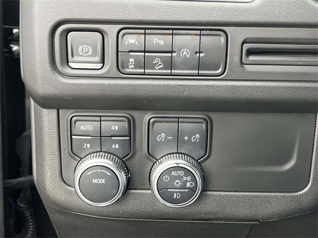 2023 GMC Yukon XL AT4