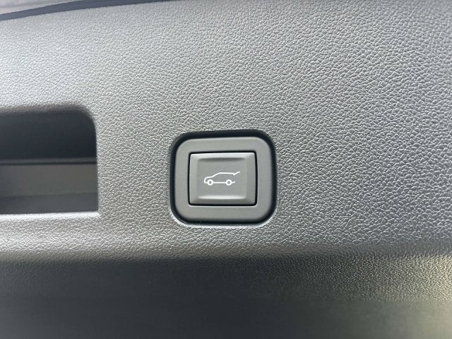 2027 Chevrolet Traverse LT - Photo 6