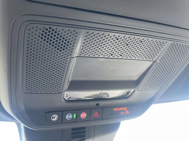 2027 Chevrolet Traverse LT - Photo 20
