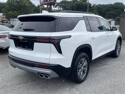 2024 Chevrolet Traverse LT