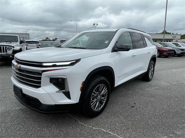 2024 Chevrolet Traverse LT