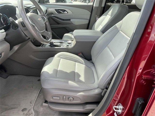 2021 Chevrolet Traverse LT Leather