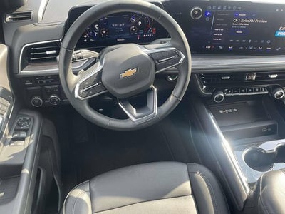 2025 Chevrolet Suburban LT