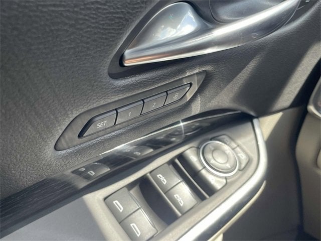 2021 Cadillac XT4 Premium Luxury