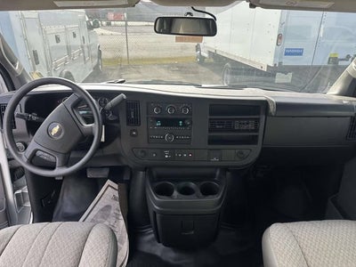 2024 Chevrolet Express Cutaway 3500 1WT