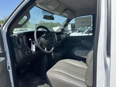 2024 Chevrolet Express Cutaway 3500 1WT