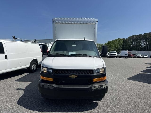 2024 Chevrolet Express Cutaway 3500 1WT