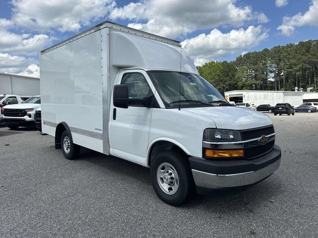 2024 Chevrolet Express Cutaway 3500 1WT