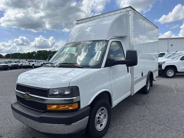 2024 Chevrolet Express Cutaway 3500 1WT