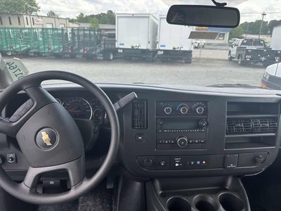 2024 Chevrolet Express Cutaway 3500 1WT