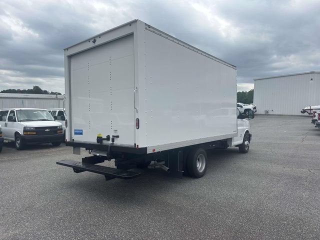2024 Chevrolet Express Cutaway 4500 2WT