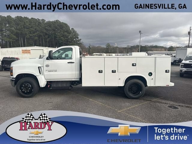 2024 Chevrolet Silverado 5500 HD Work Truck