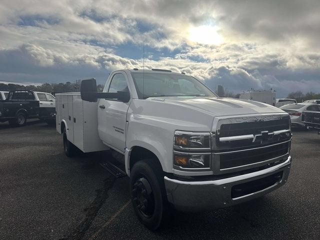 2024 Chevrolet Silverado 5500 HD Work Truck