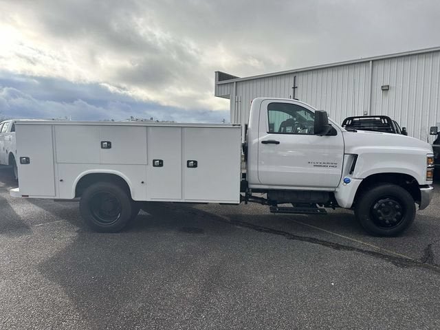 2024 Chevrolet Silverado 5500 HD Work Truck