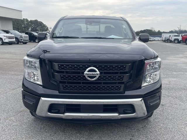 2022 Nissan Titan SV