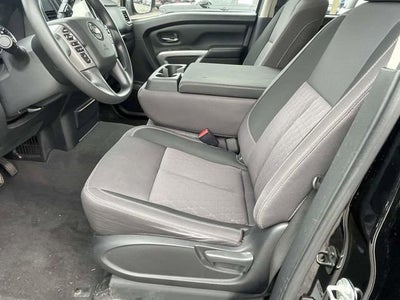 2022 Nissan Titan SV