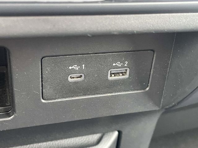 2022 Nissan Titan SV