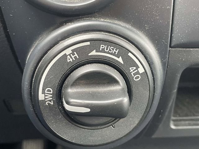 2022 Nissan Titan SV