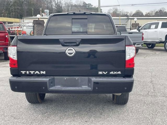 2022 Nissan Titan SV