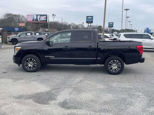 2022 Nissan Titan SV