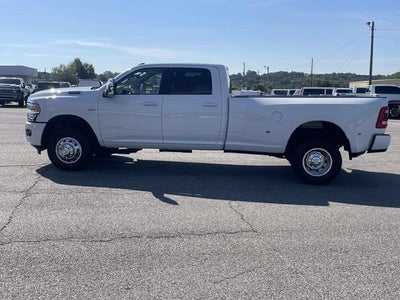 2024 RAM 3500 Laramie Crew Cab 4x4 8' Box