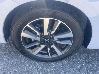 2025 Nissan Versa 1.6 SV