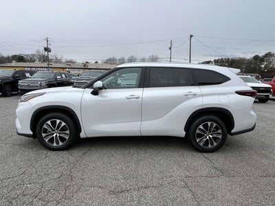 2024 Toyota Highlander LE