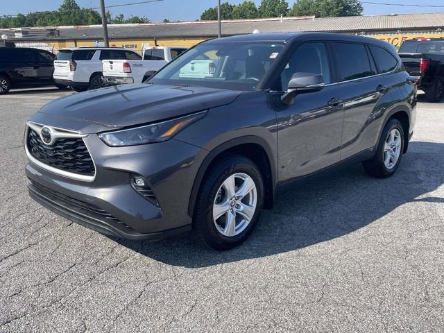 2024 Toyota Highlander LE