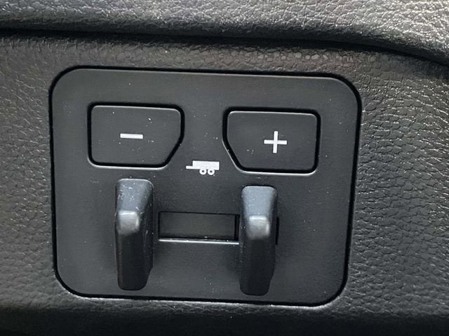 2023 Toyota Tundra 4WD SR5