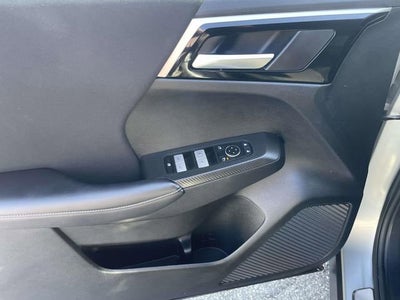 2024 Mitsubishi Outlander ES