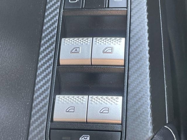 2024 Mitsubishi Outlander ES