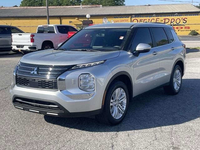 2024 Mitsubishi Outlander ES