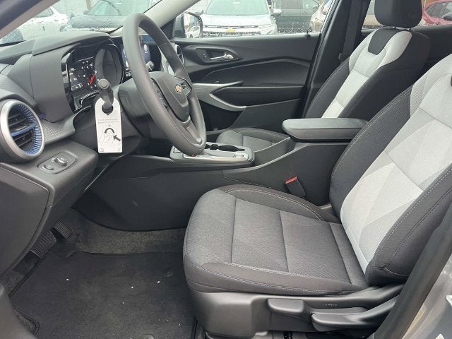 2026 Chevrolet Trax LS - Photo 9