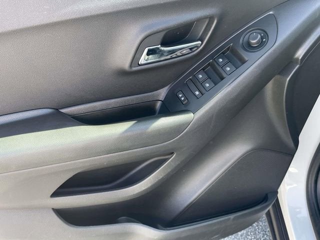 2022 Chevrolet Trax LS