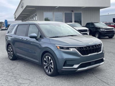 2024 Kia Carnival EX