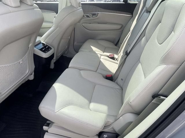 2024 Volvo XC90 B5 Plus Bright Theme