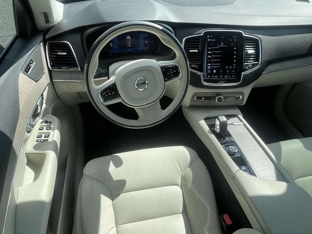 2024 Volvo XC90 B5 Plus Bright Theme